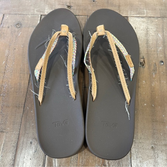 Teva Azure 2 tan leather Flip Flops with Multicolor fabric Straps - Picture 4 of 8